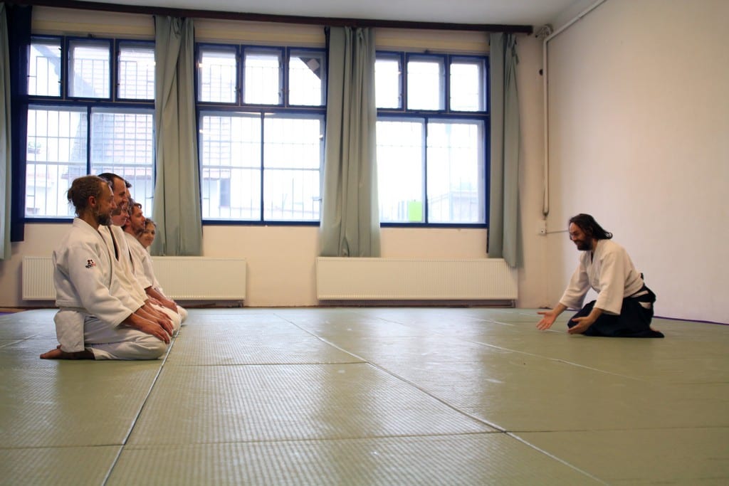 Trénink aikidó pro dospělé na tatami